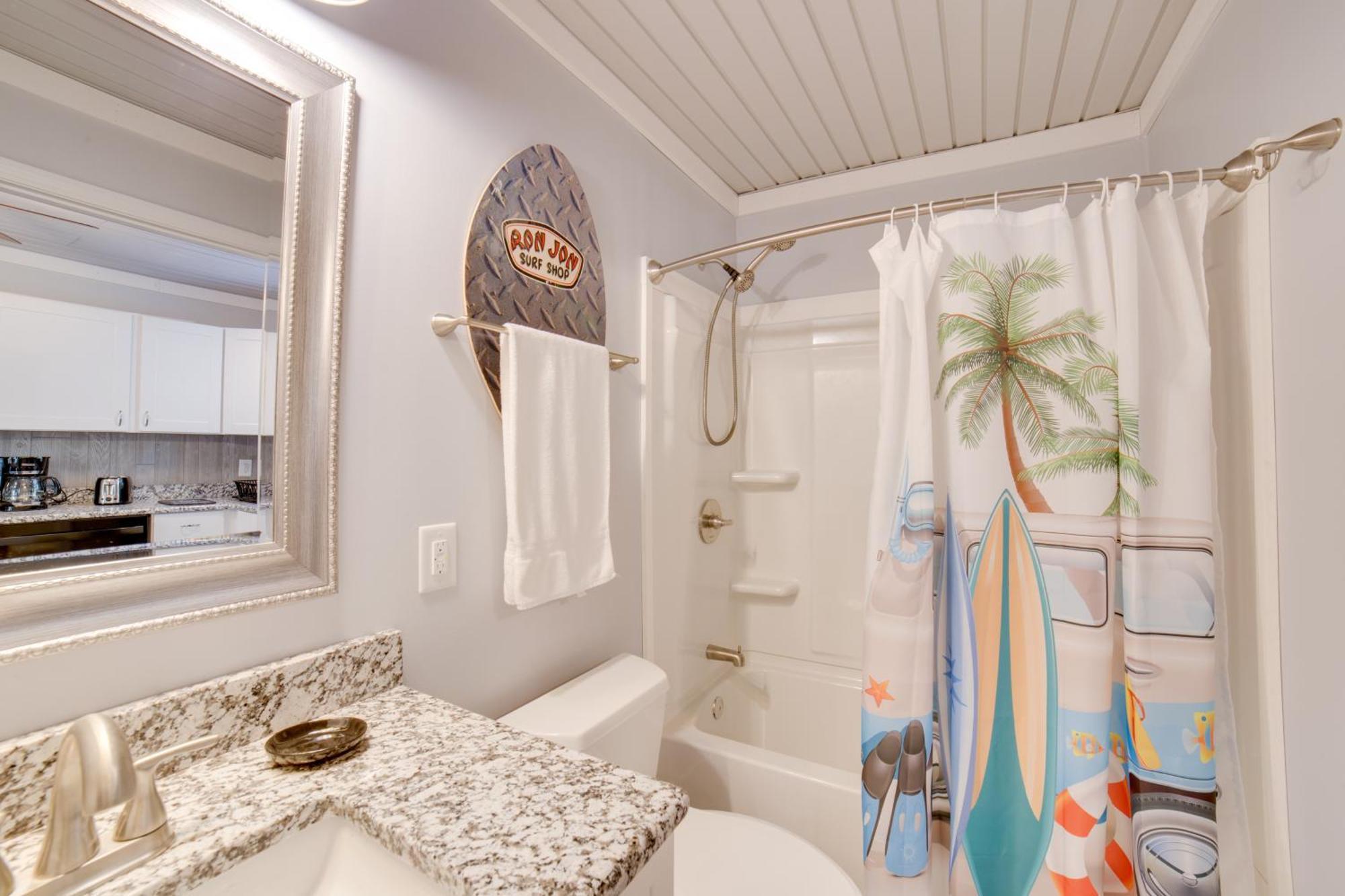 Ocean Isle Beach Studio With Patio - 1 Mi To Pier! Kültér fotó