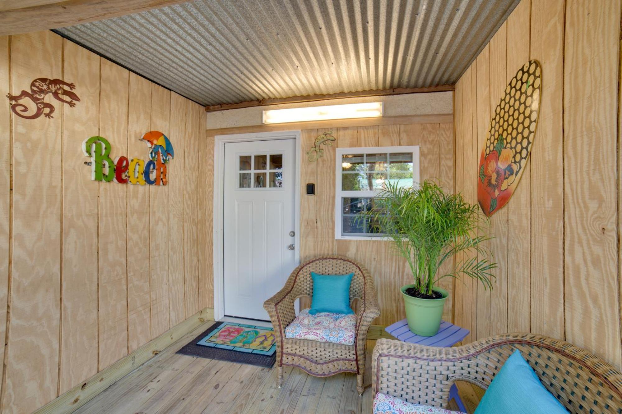 Ocean Isle Beach Studio With Patio - 1 Mi To Pier! Kültér fotó