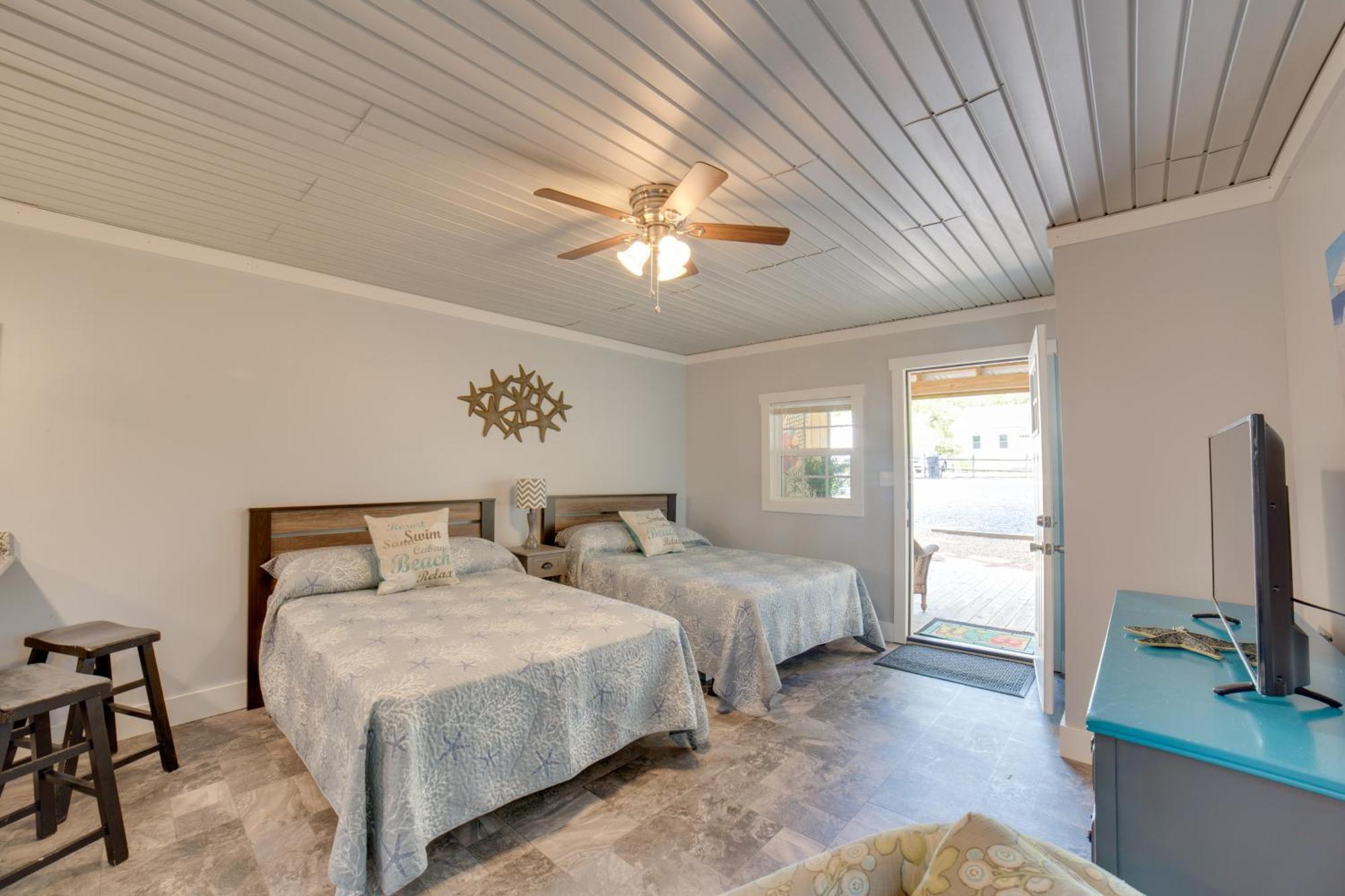Ocean Isle Beach Studio With Patio - 1 Mi To Pier! Kültér fotó